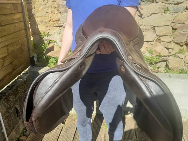 Sella da salto ostacoli Forestier  17" - 2019