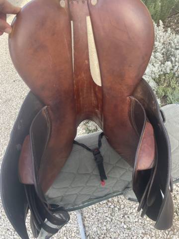 Sella da salto ostacoli CWD  16" - 2006