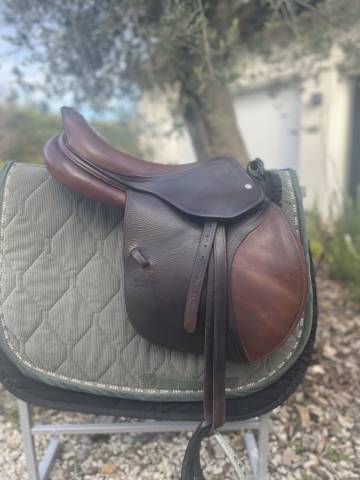 Sella da salto ostacoli CWD  16" - 2006