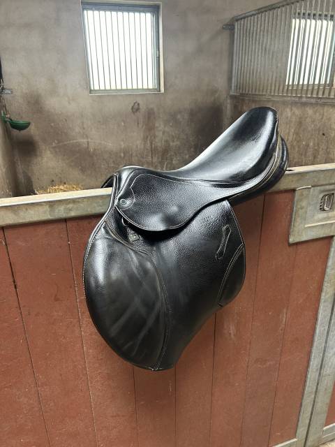 Sella mista Stubben  17.5" - 2021