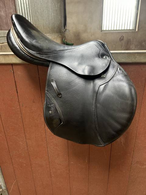 Sella mista Stubben  17.5" - 2021