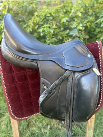 Sella da dressage Amerigo Pinerolo 17.5" - 2019