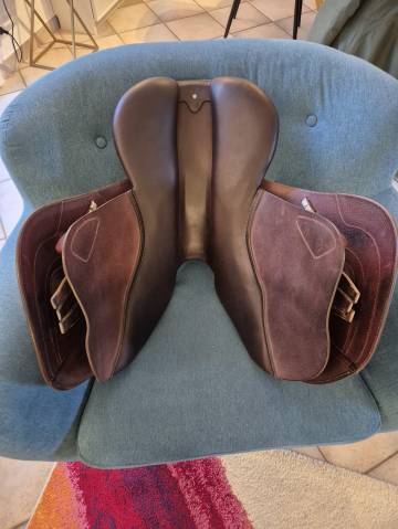 Sella da salto ostacoli CWD  17.5" - 2023