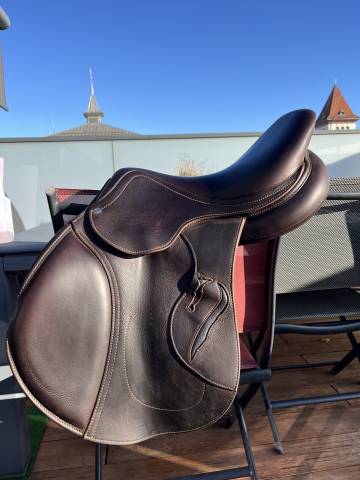 Sella da salto ostacoli Antarès  17" - 2022