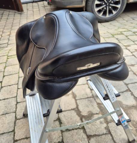 Sella da dressage Bates  17.5" - 2021