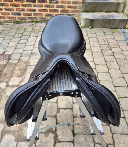 Sella da dressage Bates  17.5" - 2021