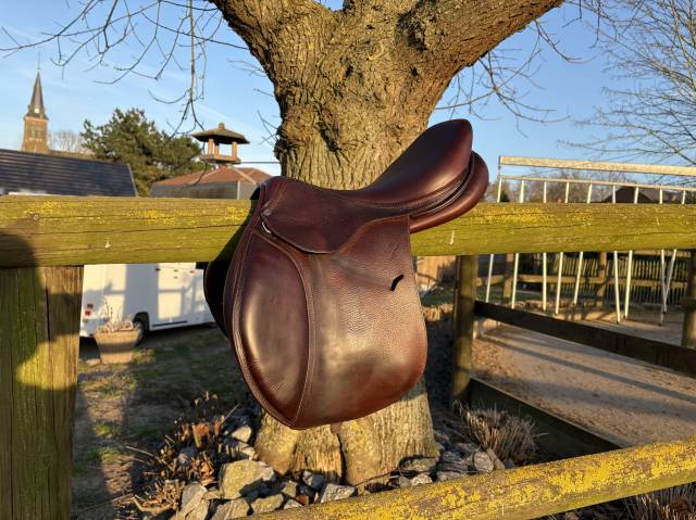 Sella da salto ostacoli Antar&egrave;s  18" - 2015