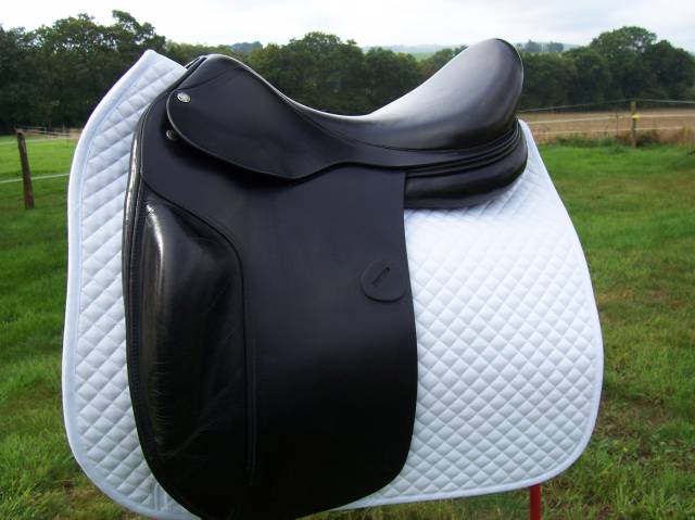 Sella da dressage Amerigo  18" - 2018