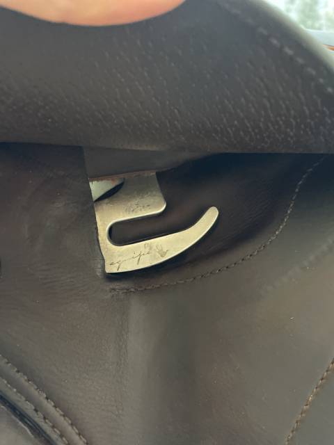 Sella da salto ostacoli Equipe  17.5" - 2023