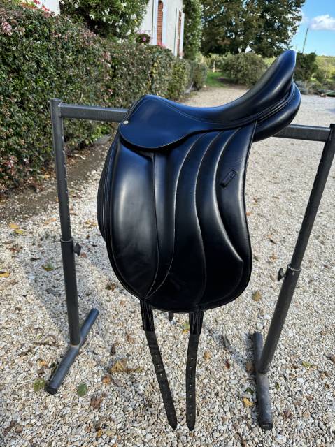 Sella da dressage Devoucoux  17" - 2008