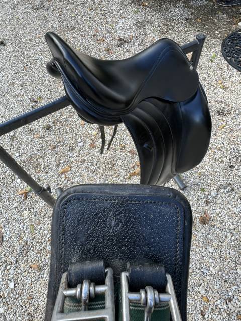 Sella da dressage Devoucoux  17" - 2008