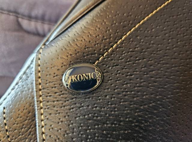 Sella da salto ostacoli Ikonic  17" - 2018