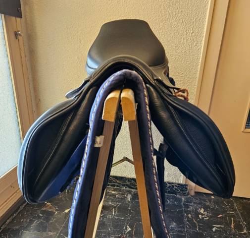 Sella da salto ostacoli Ikonic  17" - 2018