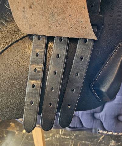 Sella da salto ostacoli Ikonic  17" - 2018