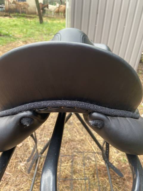 Sella da dressage Aulion  18" - 2024