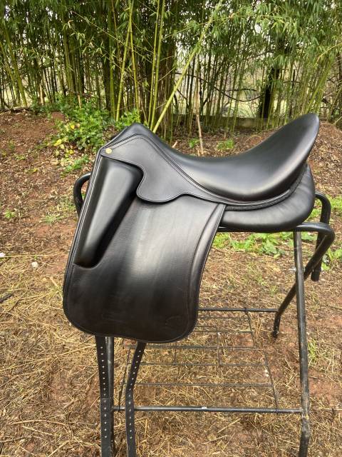 Sella da dressage Aulion  18" - 2024