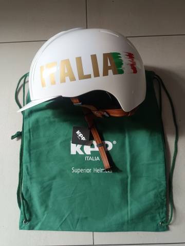 CASCO EQUITAZIONE NUOVO vendo per doppio regalo 