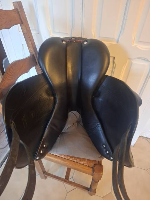 Sella da endurance CWD  17.5" - 2023