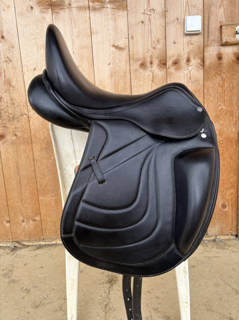 Sella da dressage Eric Thomas  17" - 2021