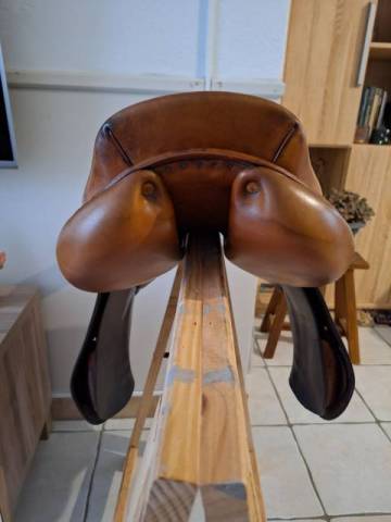 Sella da salto ostacoli Delgrange  18" - 2012