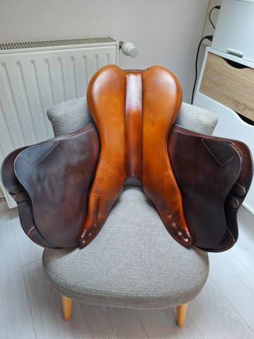 Sella da salto ostacoli Delgrange  18" - 2012