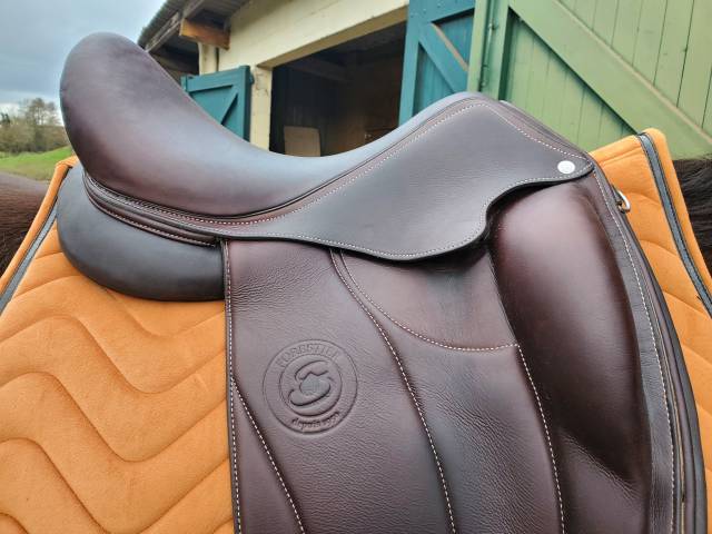 Sella da dressage Forestier  17" - 2022