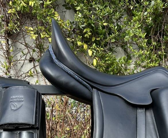 Sella da dressage Aulion  17" - 2022