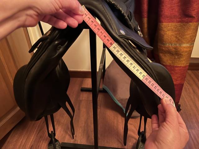 Sella da dressage Forestier  17.5" - 2013