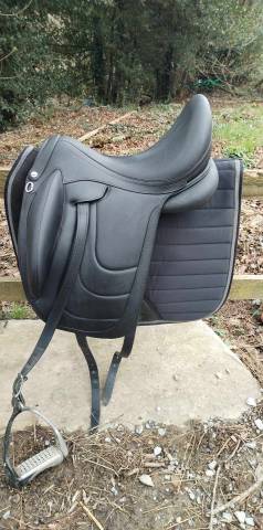 Sella da dressage Devoucoux  17" - 2021