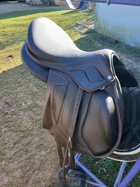 Sella da salto ostacoli Devoucoux  16.5" - 2020