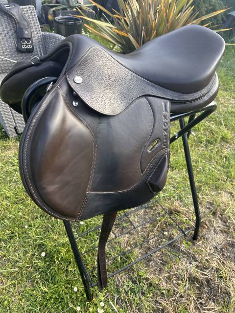 Sella da cross Ikonic  17.5" - 2021