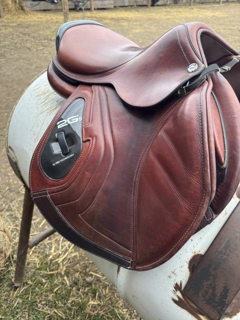 Sella da salto ostacoli CWD  17" - 2023