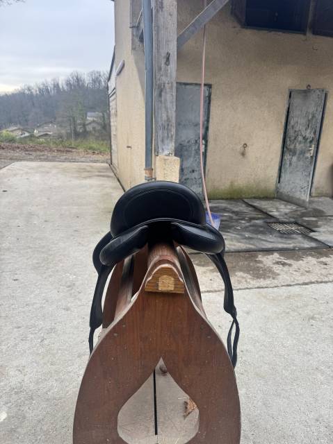 Sella da dressage Devoucoux  17.5" - 2020
