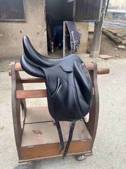 Sella da dressage Devoucoux  17.5" - 2020