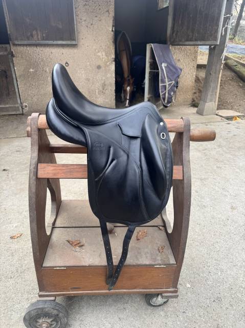 Sella da dressage Devoucoux  17.5" - 2020