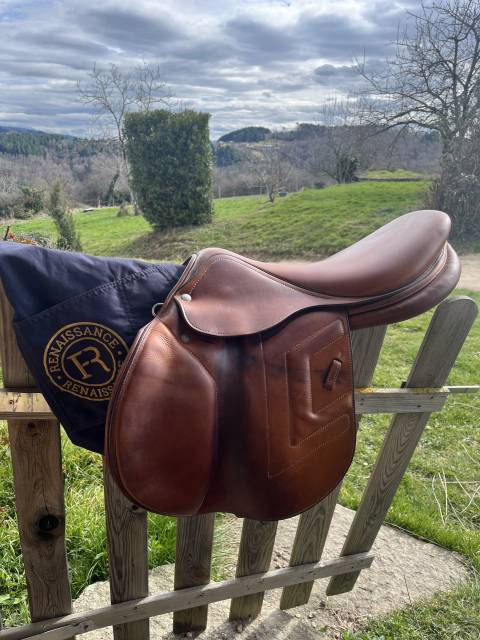 Sella da salto ostacoli Renaissance  17.5" - 2018