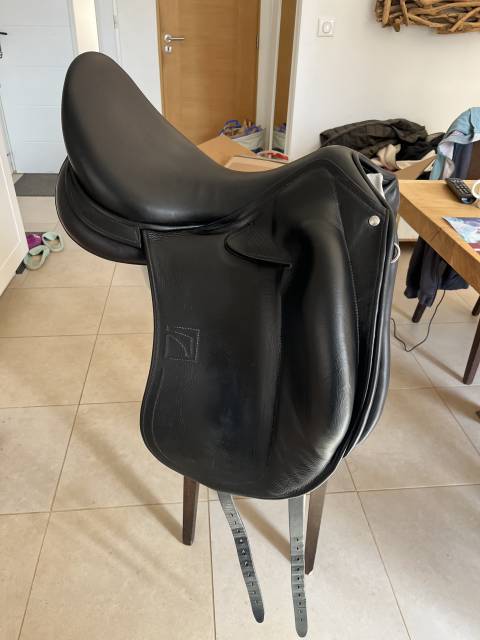 Sella da dressage Childeric  17.5" - 2019