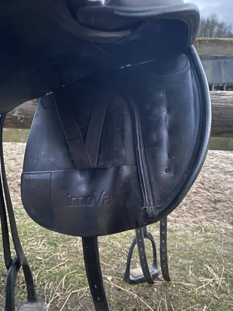 Sella da dressage Bates  17.5" - 2020