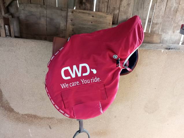Sella da salto ostacoli CWD  17.5" - 2023