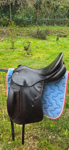 Sella da dressage Kieffer  17.5" - 2010