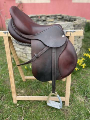 Sella da salto ostacoli CWD  17" - 2018