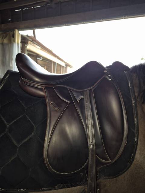 Sella da dressage Devoucoux  17.5" - 2013