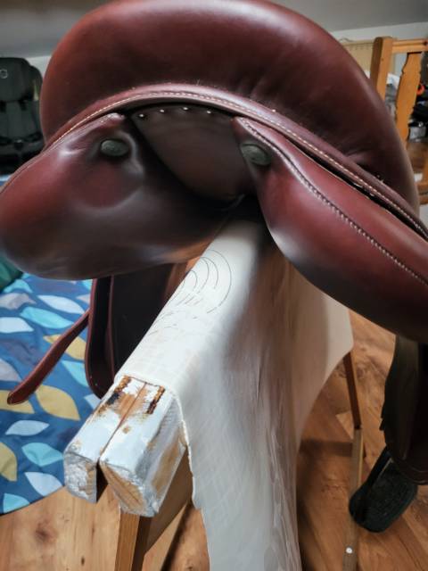 Sella da salto ostacoli Devoucoux  17" - 2020