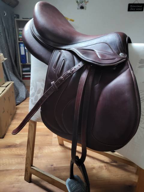 Sella da salto ostacoli Devoucoux  17" - 2020