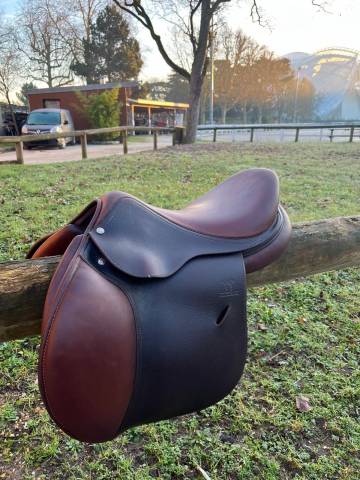 Sella da salto ostacoli Antar&egrave;s  16.5" - 2019