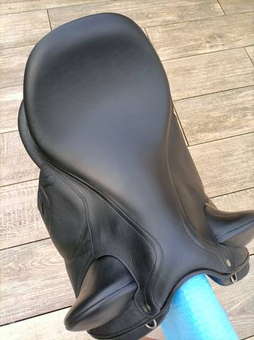 Sella da dressage Antarès  18" - 2024