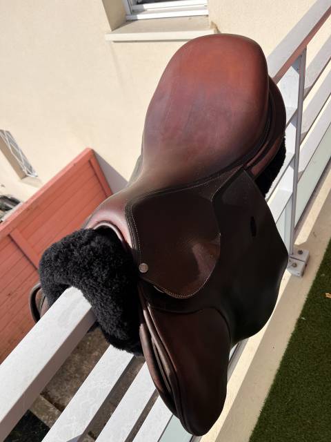 Sella da salto ostacoli Butet  17.5" - 2018