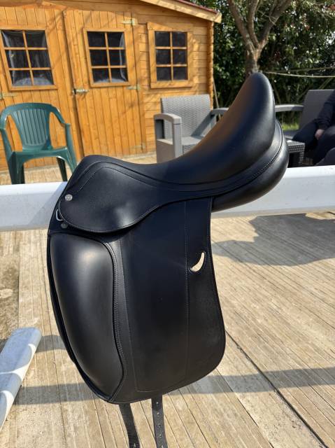 Sella da dressage Equipe  17.5" - 2021