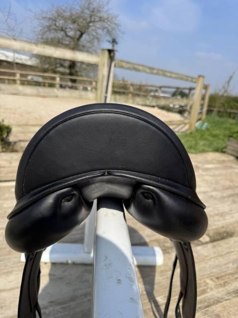 Sella da dressage Equipe  17.5" - 2021