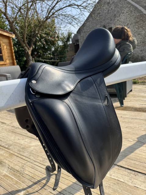 Sella da dressage Equipe  17.5" - 2021